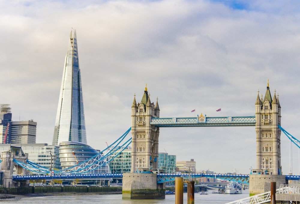 夫妇互换当面做的爱