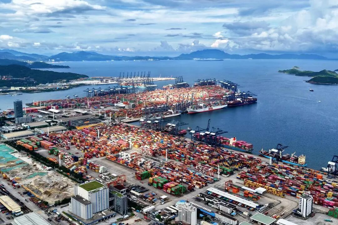 夫妇互换当面做的爱