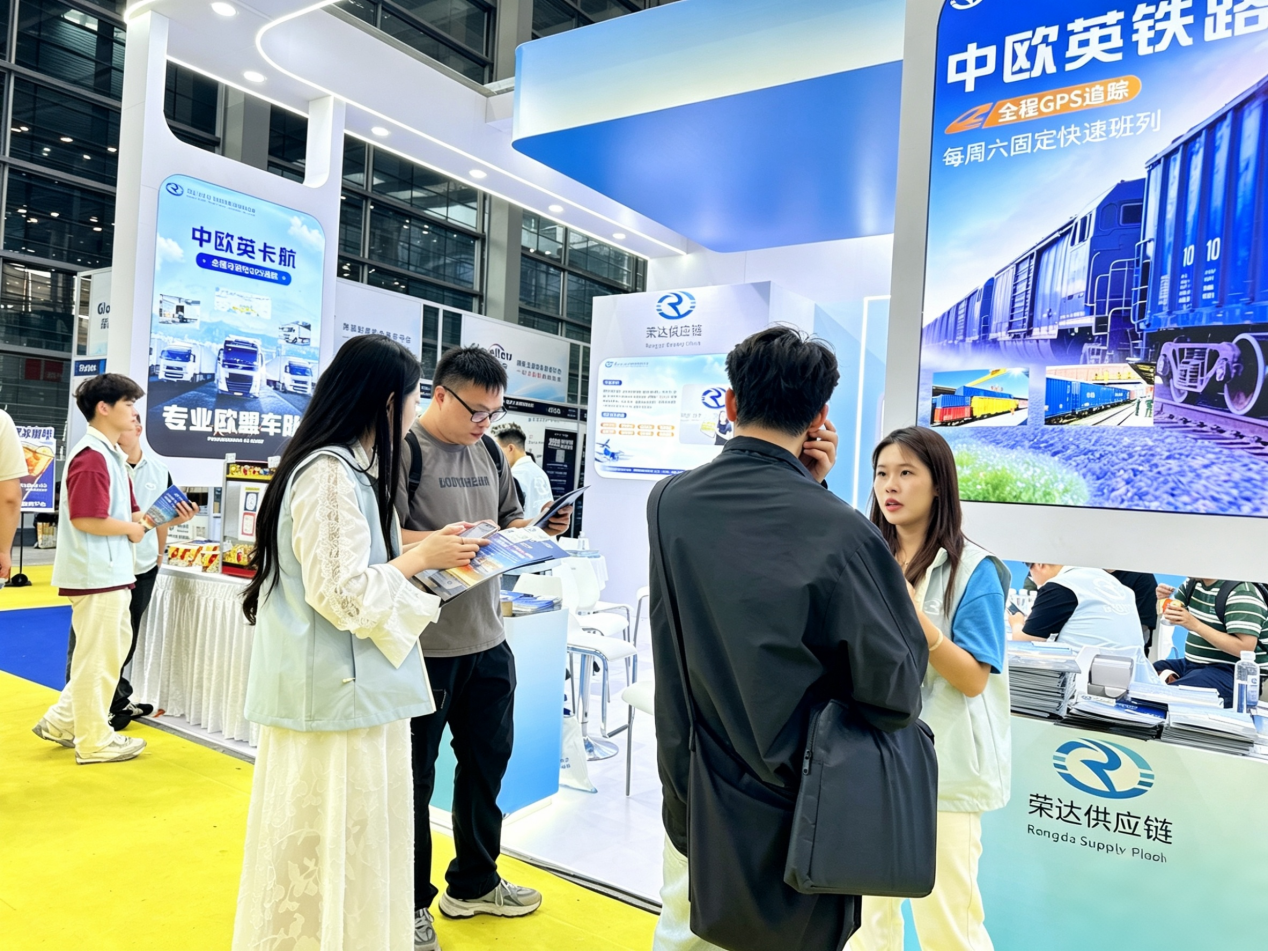 夫妇互换当面做的爱